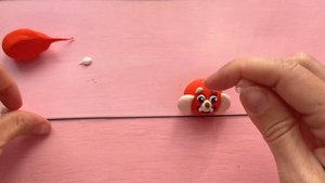 Как слепить красную панду из воздушного пластилина.