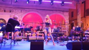 Lidija Bacic Lille LIVE - stage rehearsal - Ne daj me