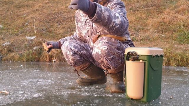 Самый первый лед 2018го года. 3,7 см. Серпухов смотреть онлайн