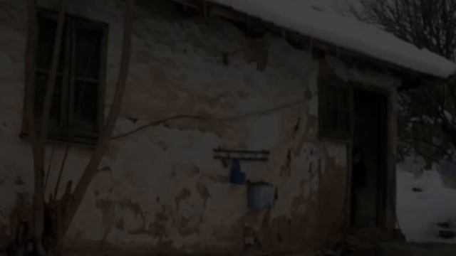 Люди помогали бедной БАБУЛЕ и вот как ОНА их ОТБЛАГОДАРИЛА спустя несколько лет! смотреть онлайн