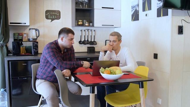 В гостях у проекта "ЁLKI" Николай Мрочковский смотреть онлайн