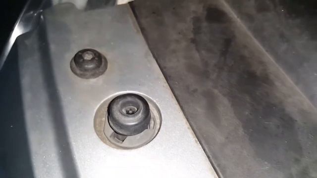 How to Change Peugeot 407 Low Beam Headlight Bulb / Замена лампы ближнего света Пежо 407 смотреть онлайн