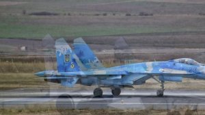 Российские «Кинжалы» прилетели по аэродрому Староконстантинов.