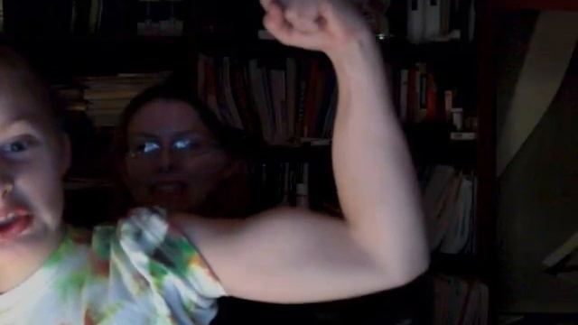 Thomas with huge biceps смотреть онлайн