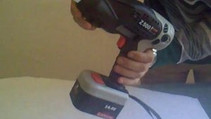 ВИДЕО: Как работает аккумуляторный заклепочник Z500