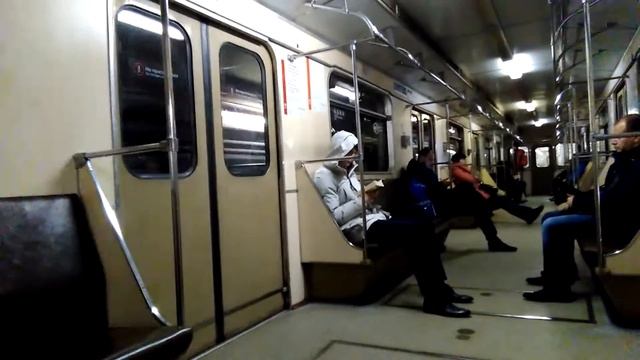 Вагон 0953 неисправное освещение. смотреть онлайн