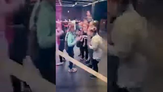 S Dnyom Rozhdeniya, Bella! смотреть онлайн