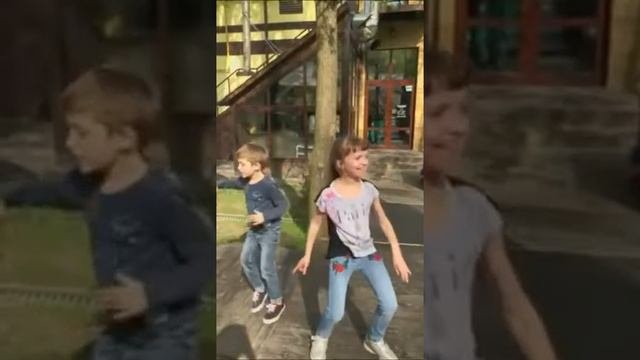 Дети зажигают или Танцующие Ленивцы. Детки танцуют