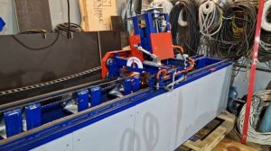 новый станок для заточки ножей на ледозаливочную машину