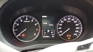 Двигатель заводится и сразу глохнет