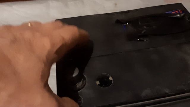 Индикатор зарядки на автомобильных аккумуляторных батареях. смотреть онлайн