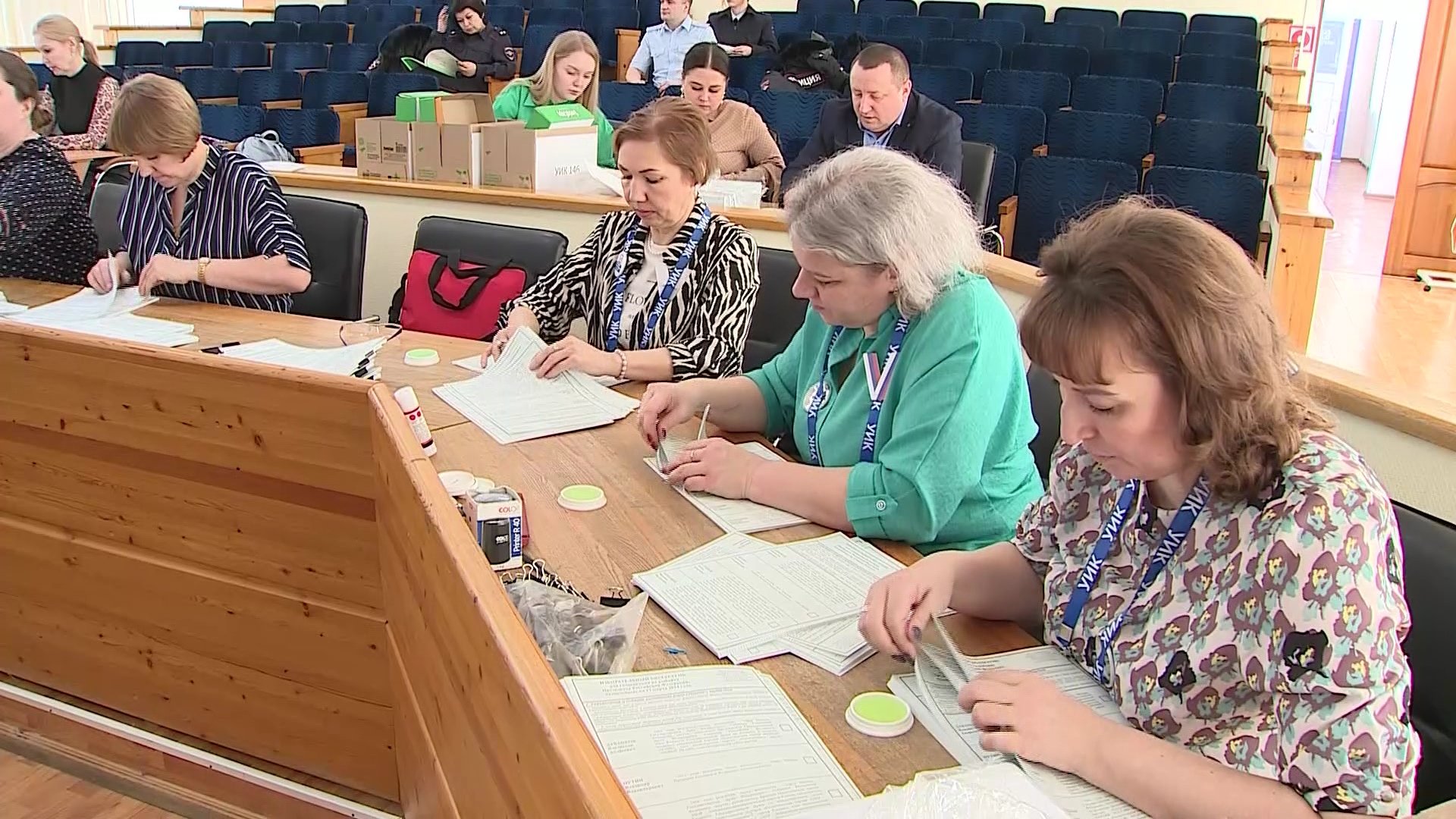 В Советском районе участковым избирательным комиссиям передали бюллетени