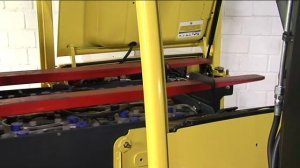 Замена АКБ на вилочном погрузчике HYSTER