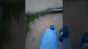 Человек ругается матом