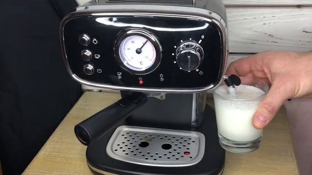 Как взбить молоко в рожковой кофеварке Swiss Diamond