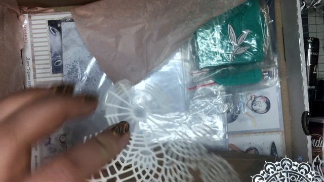 РАСПАКОВКА: очередная посылка от Даши Лариной с миниатюрой, бумагой и линдисами смотреть онлайн