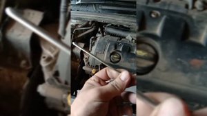 Замена воздушного фильтра мотора на Peugeot 408 2012г.в