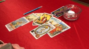 Что он думает и чувствует, когда видит меня? / Гадание Таро