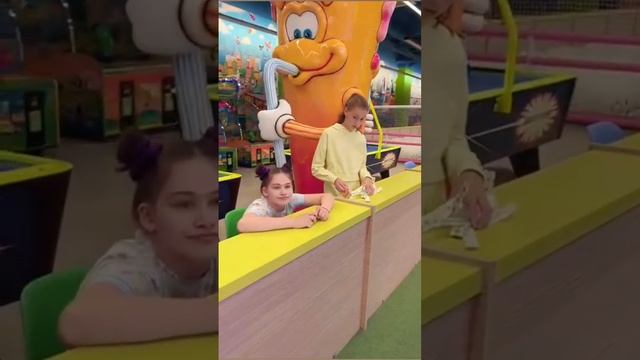 Детская комната в ТЦ Орех Орехово Зуево смотреть онлайн