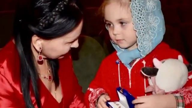 Дети - самые лучшие люди на земле! С Праздником! смотреть онлайн