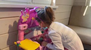 ПРЕВРАТИЛАСЬ В ДОКТОР ПЛЮШЕВУ!!!!!!!!! больница Доктор Плюшевой