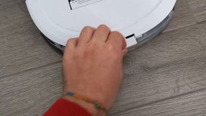 Крутой робот-пылесос Kitfort KT-5116