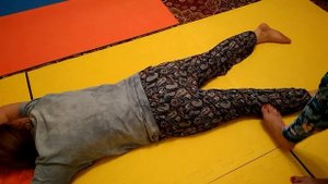 Массаж ногами в положении на животе. Подробно. Для обучения. Волшебный тайский!
