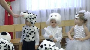 Хоровод в яслях на новогоднем утреннике 2018 .Чудный телефончик. Муз.  рук.  Максюта Г.  В.