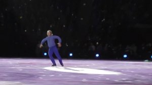 Евгений Плющенко с сыном Александром Плющенко под Снег Киркорова.6.11.22 Санкт-Петербург