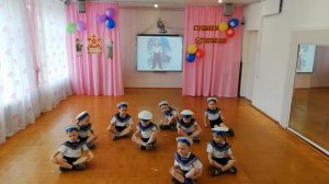 Танец "Яблочко" средняя группа