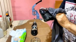 как почистить лаковые туфли/? подготовка на 1 сентября