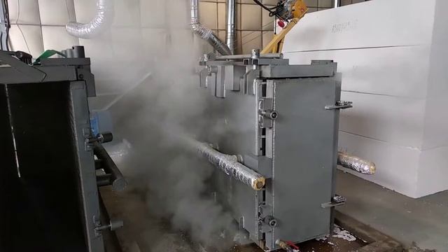 Процесс формовки пенополистирола