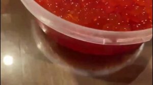 Как отличить настоящую красную икру от подделки??