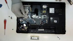 Lenovo Ideapad G475 G575 G570 CPU Series разборка и замена кулера. Чистка системы охлаждения.