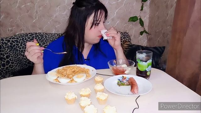 МУКБАНГ//Паста в сливочном соусе/Сосиски,тарталетки с начинкой/Я вернулась? смотреть онлайн