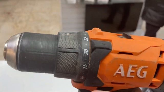 Дрель-шуруповерт AEG BS18G4 смотреть онлайн