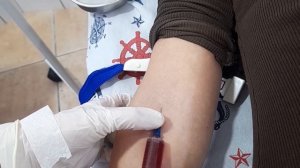 Кальций глюканат дәрісін струйно салу ,ыстық укол .Горячий укол внутривенно