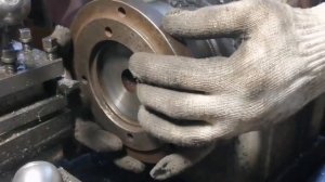 Конусная посадка планшайбы на самодельном токарном станке.