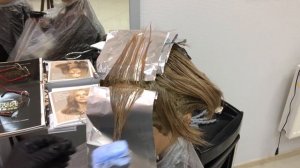 Диагональное мелирование (на коротких волосах)