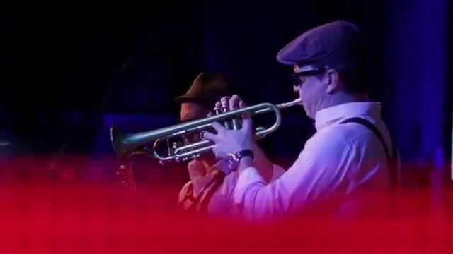 01 Bondi Sax Beats - Mercedes-Benz 2013 Dealer Of The Year смотреть онлайн