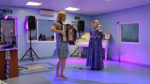 Где же та калина, поет Ольга Овчинникова, играет Любовь Гришанова., теплоход Герцен, 2021г