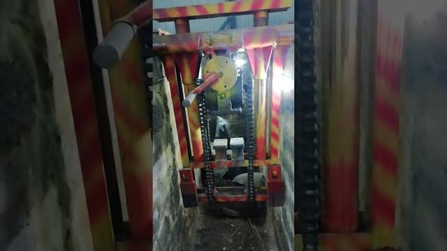 Такого на ютубе не было, самодельный подъёмник авто из червячного редуктора.A homemade clear jack.