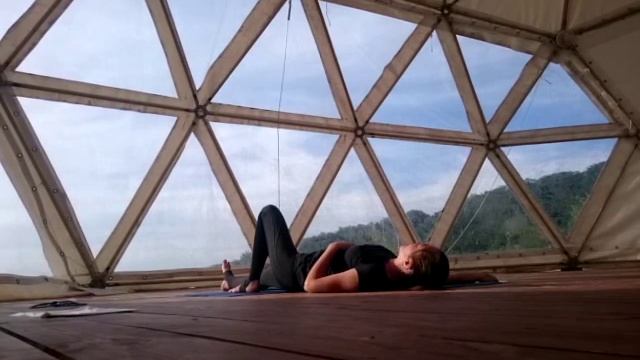 Тренировка - Светлана Быковская | Universal Yoga смотреть онлайн