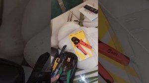 Купил новый инструмент для электромонтажных работ. Улучшаю качество и быстроту выполнения работ.