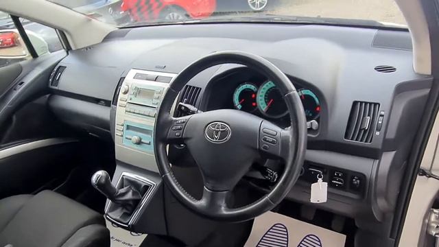 Toyota Corolla Verso 7 Seater смотреть онлайн