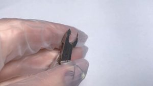 Как снимать инкрустацию и дизайны стразами с ногтей? 5 способов