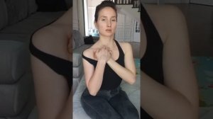 Делаем ключицы горизонтальными / Раскрываем грудной отдел / Александра Кувшинова