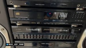 На продаже музыкальный центр SONY ( винтаж из 80х)