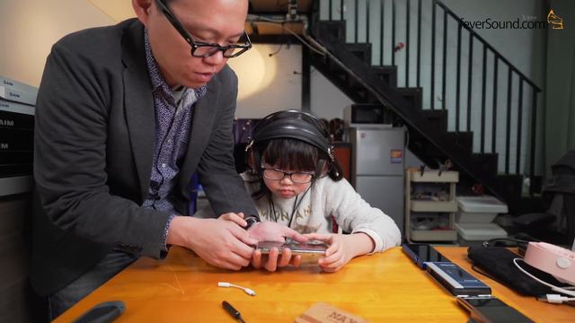 [內建字幕] Fender也出iPhone “Jer“ AE1i смотреть онлайн