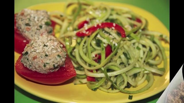 "Живая кухня" - сыроедение. Базовое блюдо на моей кухне- из семян